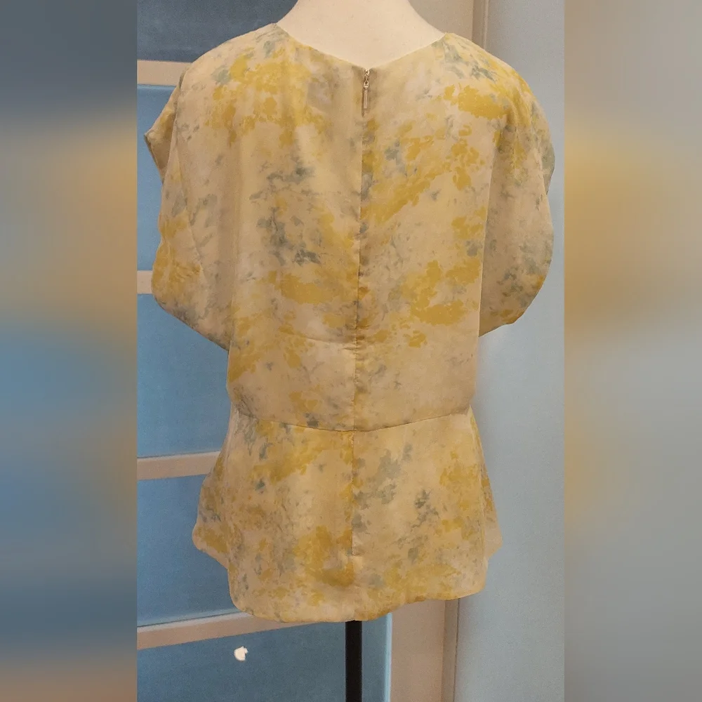 Calvin Klein Yellow and Gray Patterned Blouse - Picture 5 of 10